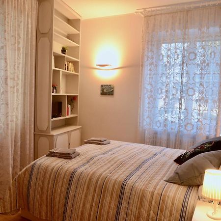 Brezza Marina Apartment โรม ภายนอก รูปภาพ